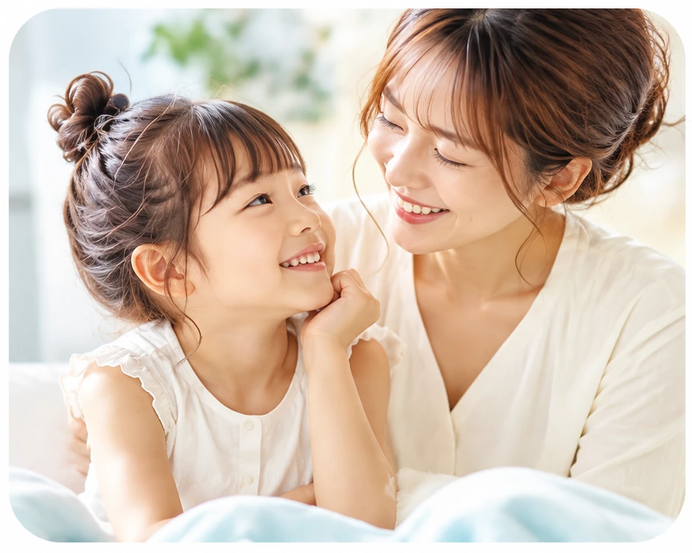 キッズ脱毛について親子で相談する母親と女の子